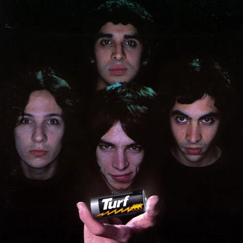 Turf - Una Pila de Vida