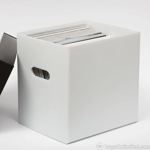 Caja de plástico corrugado para almacenar vinilos -Ultra Boxxx (13 x 13", 50 a 65 vinilos)