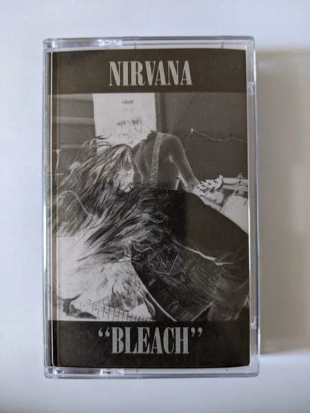 Nirvana - Bleach (Cassette color negro, Ed. US, 2015) 1 Nirvana - Bleach (Cassette color negro, Ed. US, 2015)